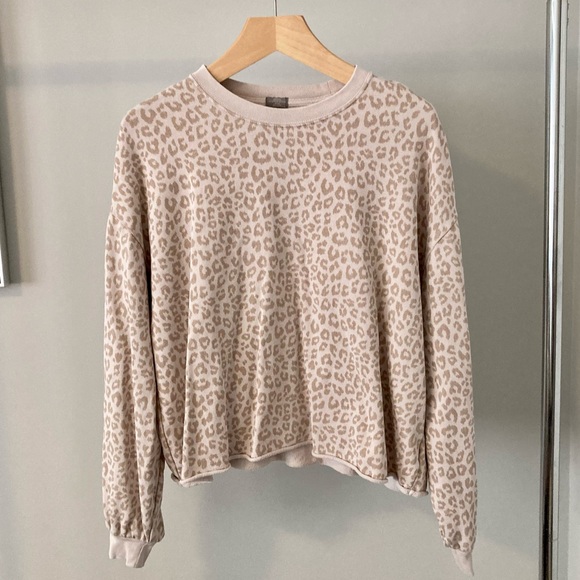 Gap Cropped Leopard Sweatshirt - Picture 1 of 2